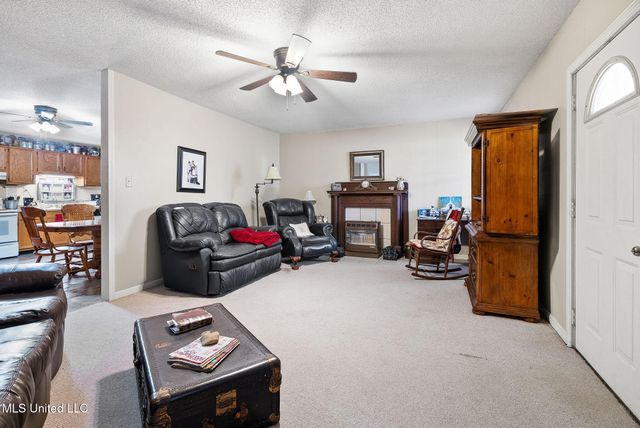 3322 Us-72, Holly Springs, MS 38635