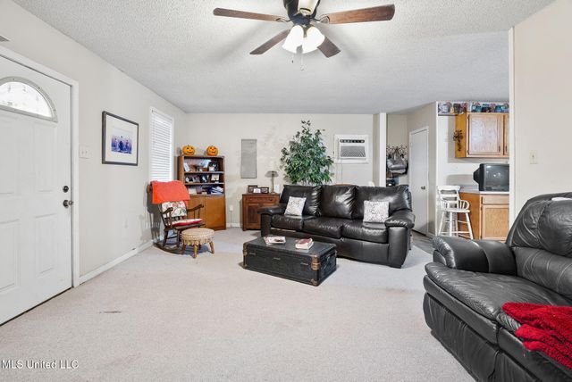 3322 Us-72, Holly Springs, MS 38635