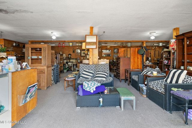 3322 Us-72, Holly Springs, MS 38635