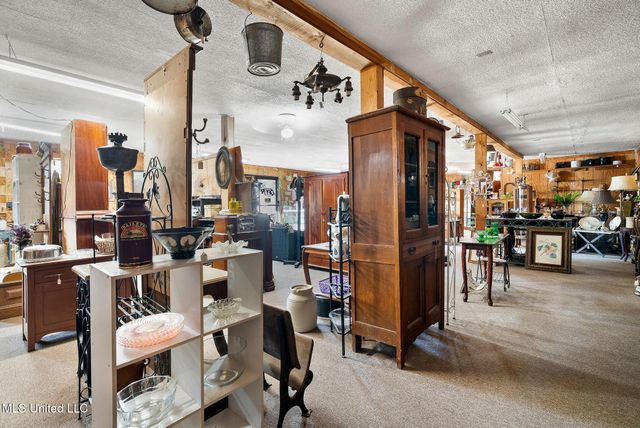 3322 Us-72, Holly Springs, MS 38635