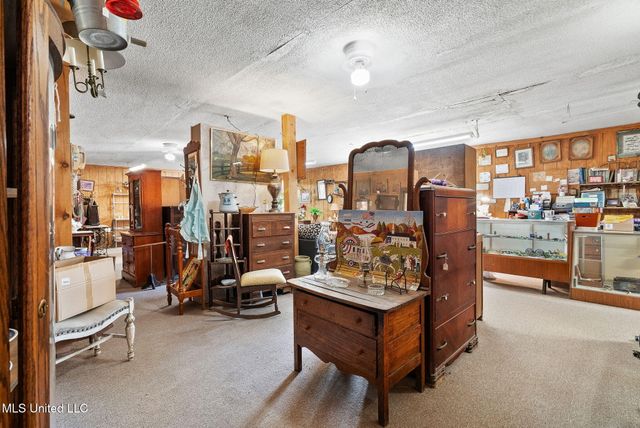 3322 Us-72, Holly Springs, MS 38635