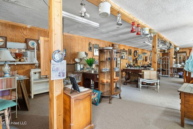 3322 Us-72, Holly Springs, MS 38635