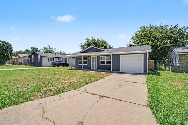 4620 NW Ozmun Ave, Lawton, OK 73505