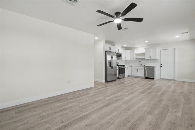 4620 NW Ozmun Ave, Lawton, OK 73505