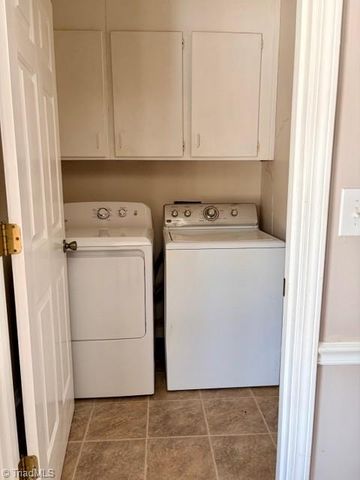 6210 Herinhut Road, Winston-salem, NC 27127