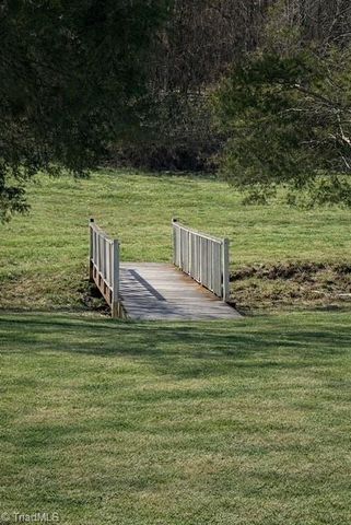 6210 Herinhut Road, Winston-salem, NC 27127