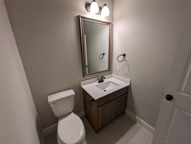 1720 Whispering Trail Drive, Waxahachie, TX 75165