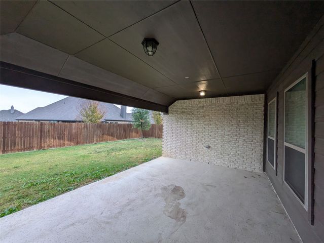 1720 Whispering Trail Drive, Waxahachie, TX 75165