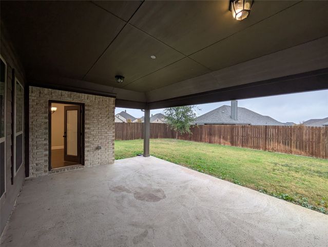 1720 Whispering Trail Drive, Waxahachie, TX 75165