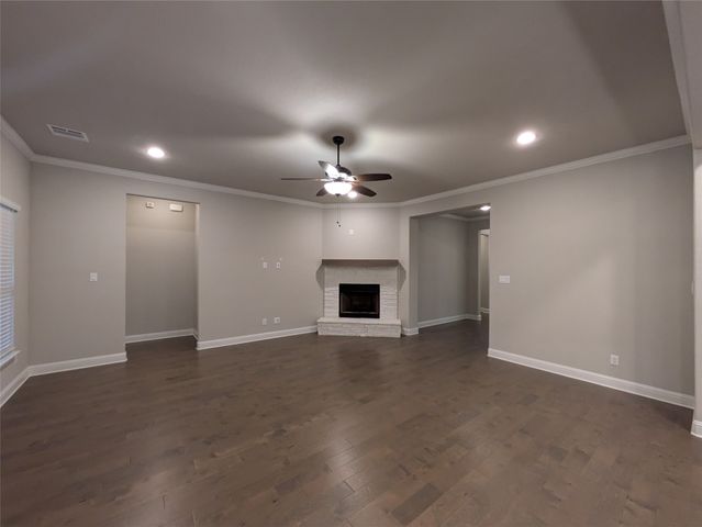 1720 Whispering Trail Drive, Waxahachie, TX 75165