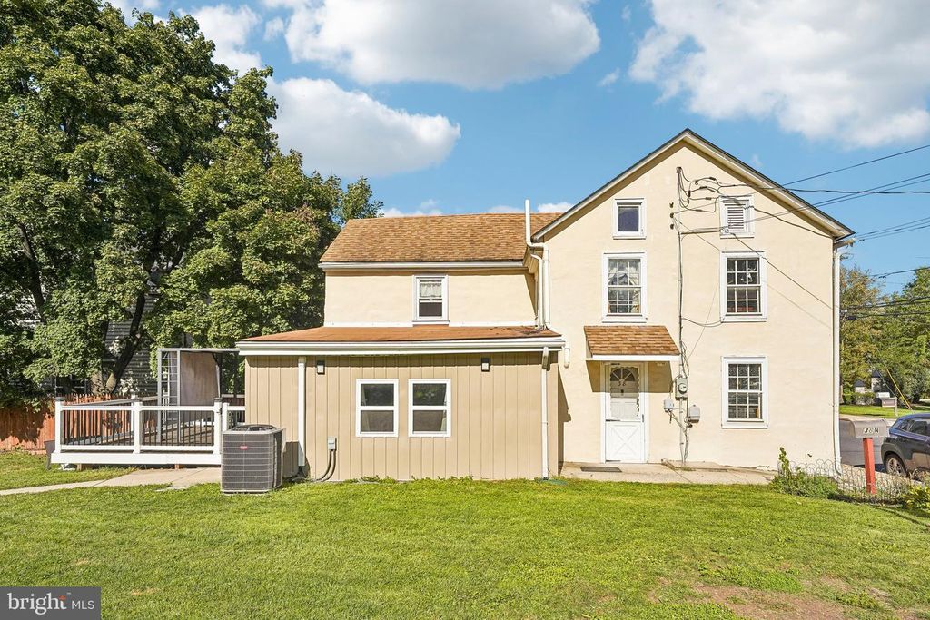 38 N MAIN ST, PERKASIE, PA 18944 — exterior