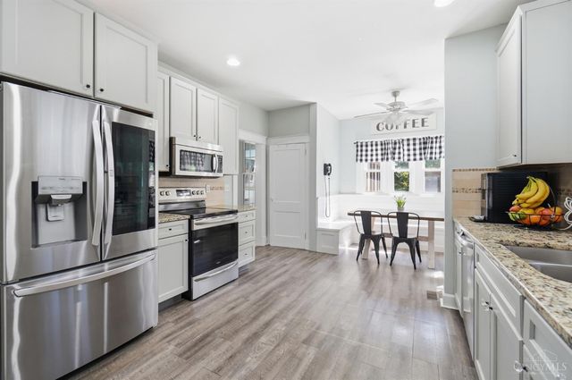 910 Springfield Pike, Wyoming, OH 45215
