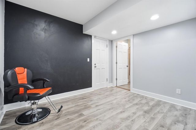910 Springfield Pike, Wyoming, OH 45215