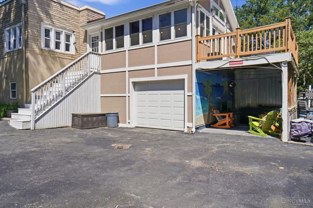 910 Springfield Pike, Wyoming, OH 45215