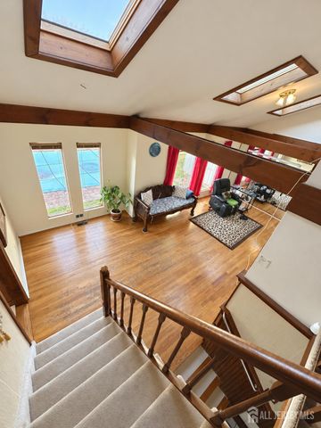 9 Barlow Road, Edison, NJ 08817