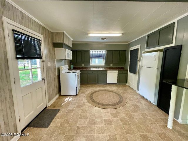 111 W Andrus Avenue, Opelousas, LA 70570