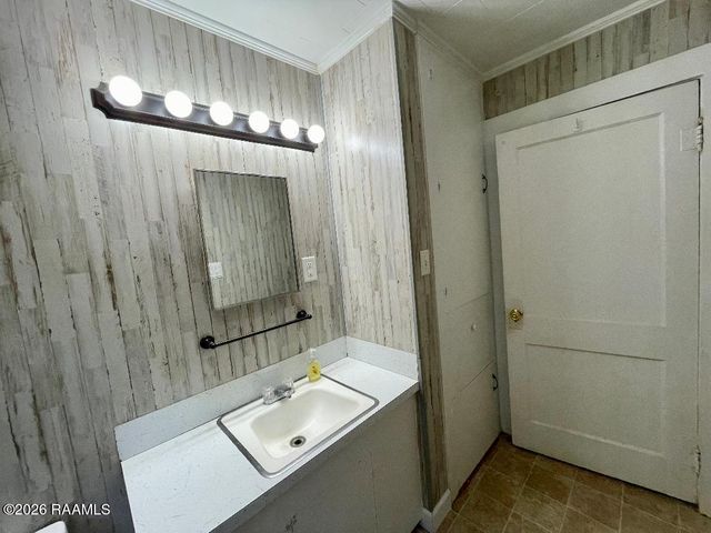 111 W Andrus Avenue, Opelousas, LA 70570