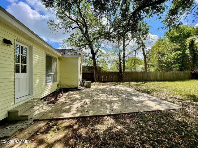 111 W Andrus Avenue, Opelousas, LA 70570