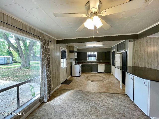 111 W Andrus Avenue, Opelousas, LA 70570