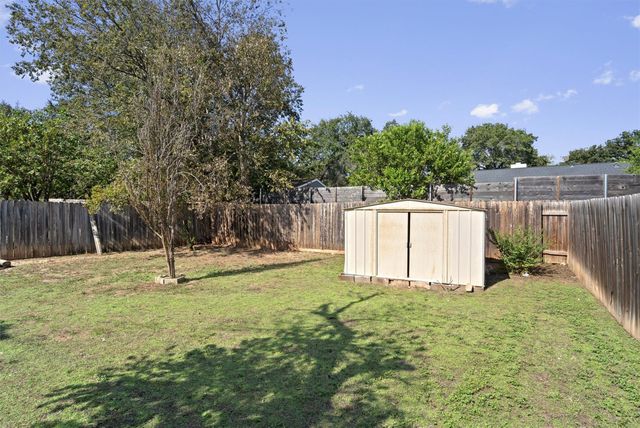 2614 Aylesbury LN, Austin, TX 78745