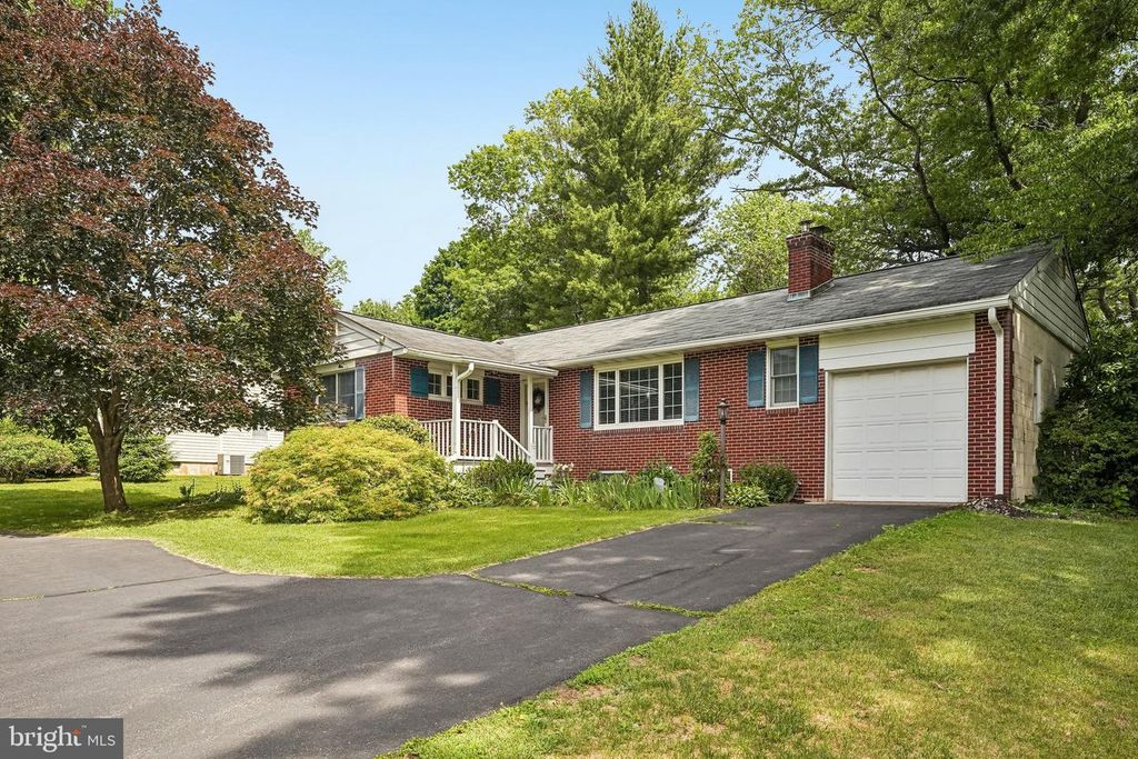1113 VILSMEIER RD, Lansdale, PA 19446