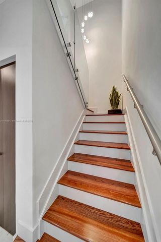 10867 NW 76th Ln, Doral, FL 33178