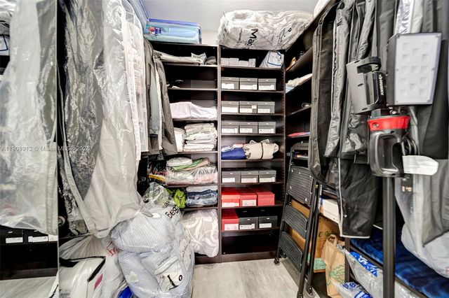 10867 NW 76th Ln, Doral, FL 33178