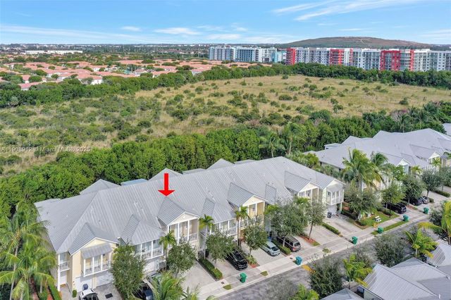 10867 NW 76th Ln, Doral, FL 33178