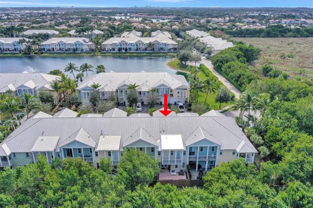 10867 NW 76th Ln, Doral, FL 33178