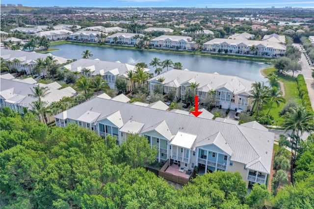 10867 NW 76th Ln, Doral, FL 33178