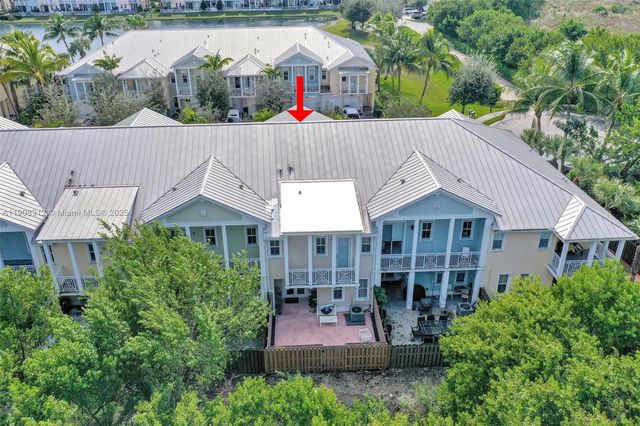 10867 NW 76th Ln, Doral, FL 33178