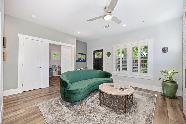 3160 1st Ave, Sacramento, CA 95817