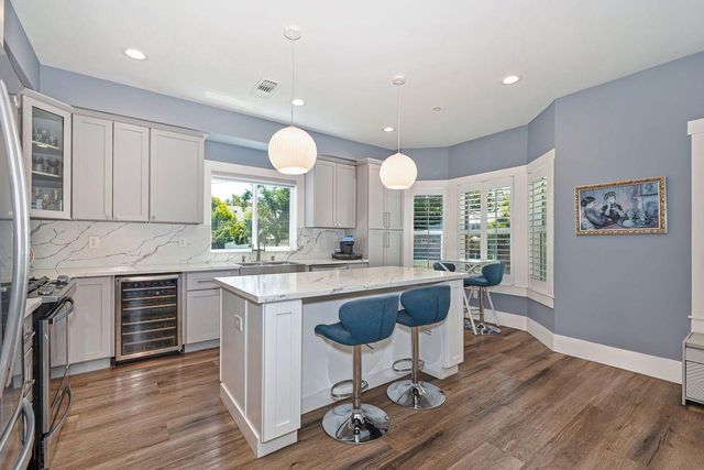 3160 1st Ave, Sacramento, CA 95817