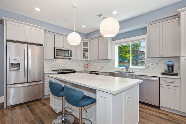 3160 1st Ave, Sacramento, CA 95817