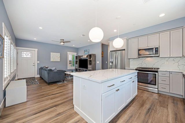 3160 1st Ave, Sacramento, CA 95817