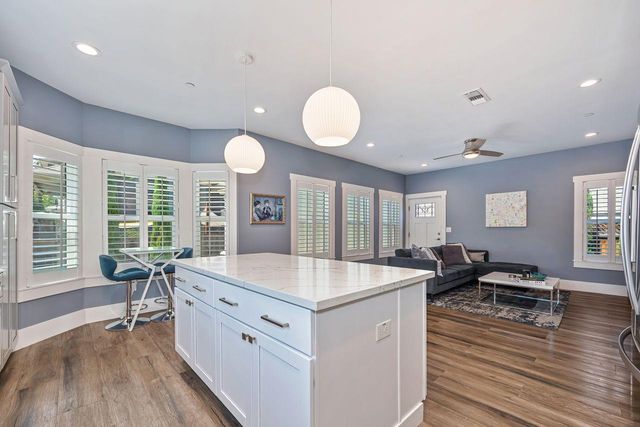 3160 1st Ave, Sacramento, CA 95817