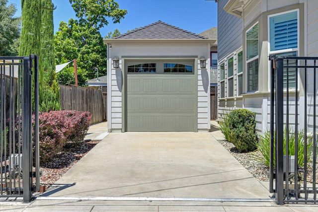 3160 1st Ave, Sacramento, CA 95817