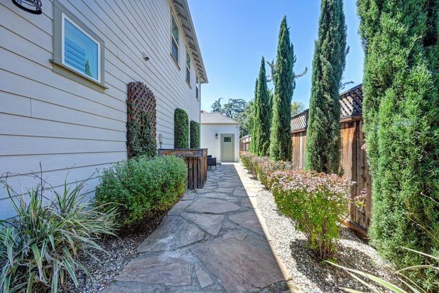 3160 1st Ave, Sacramento, CA 95817