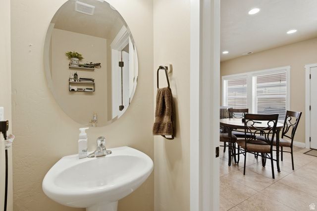 127 E RIVER BEND RD, Saratoga Springs, UT 84045