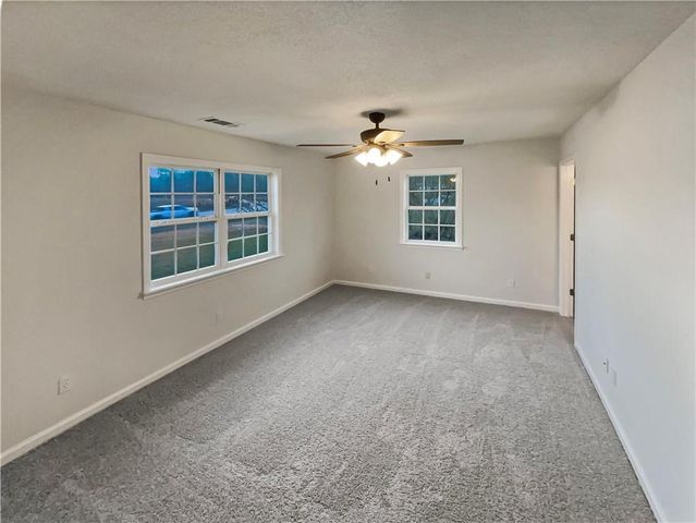 2855 W Highway 166, Carrollton, GA 30117