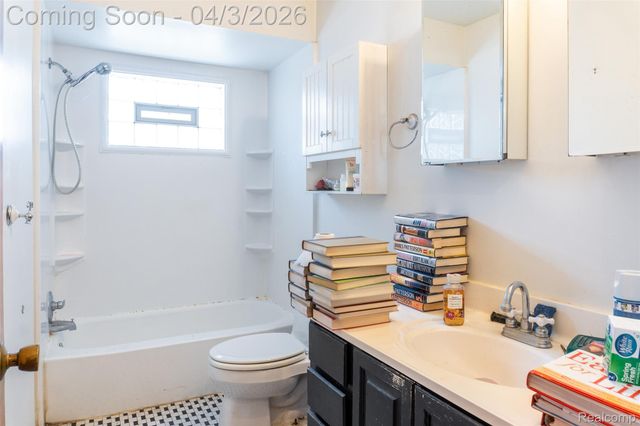 1187 Juneau Road, York Charter Township, MI 48198