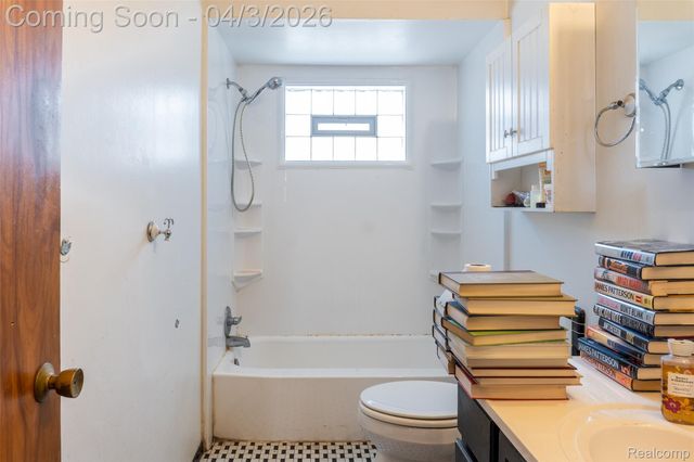 1187 Juneau Road, York Charter Township, MI 48198