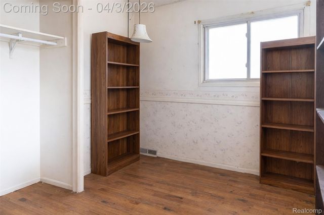 1187 Juneau Road, York Charter Township, MI 48198