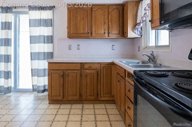 1187 Juneau Road, York Charter Township, MI 48198