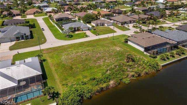 2201 SW 28th TER, Cape Coral, FL 33914