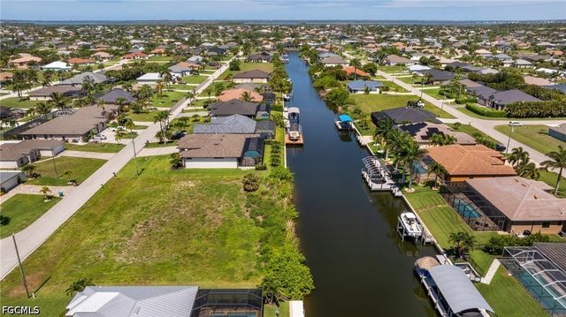 2201 SW 28th TER, Cape Coral, FL 33914