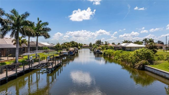 2201 SW 28th TER, Cape Coral, FL 33914