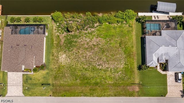 2201 SW 28th TER, Cape Coral, FL 33914