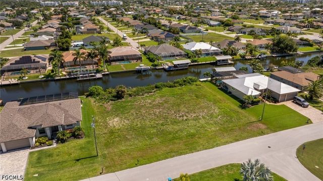 2201 SW 28th TER, Cape Coral, FL 33914