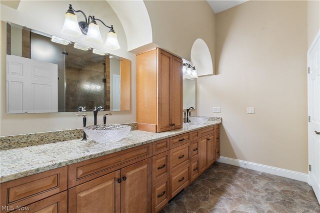 22840 Buck Road, Alliance, OH 44601